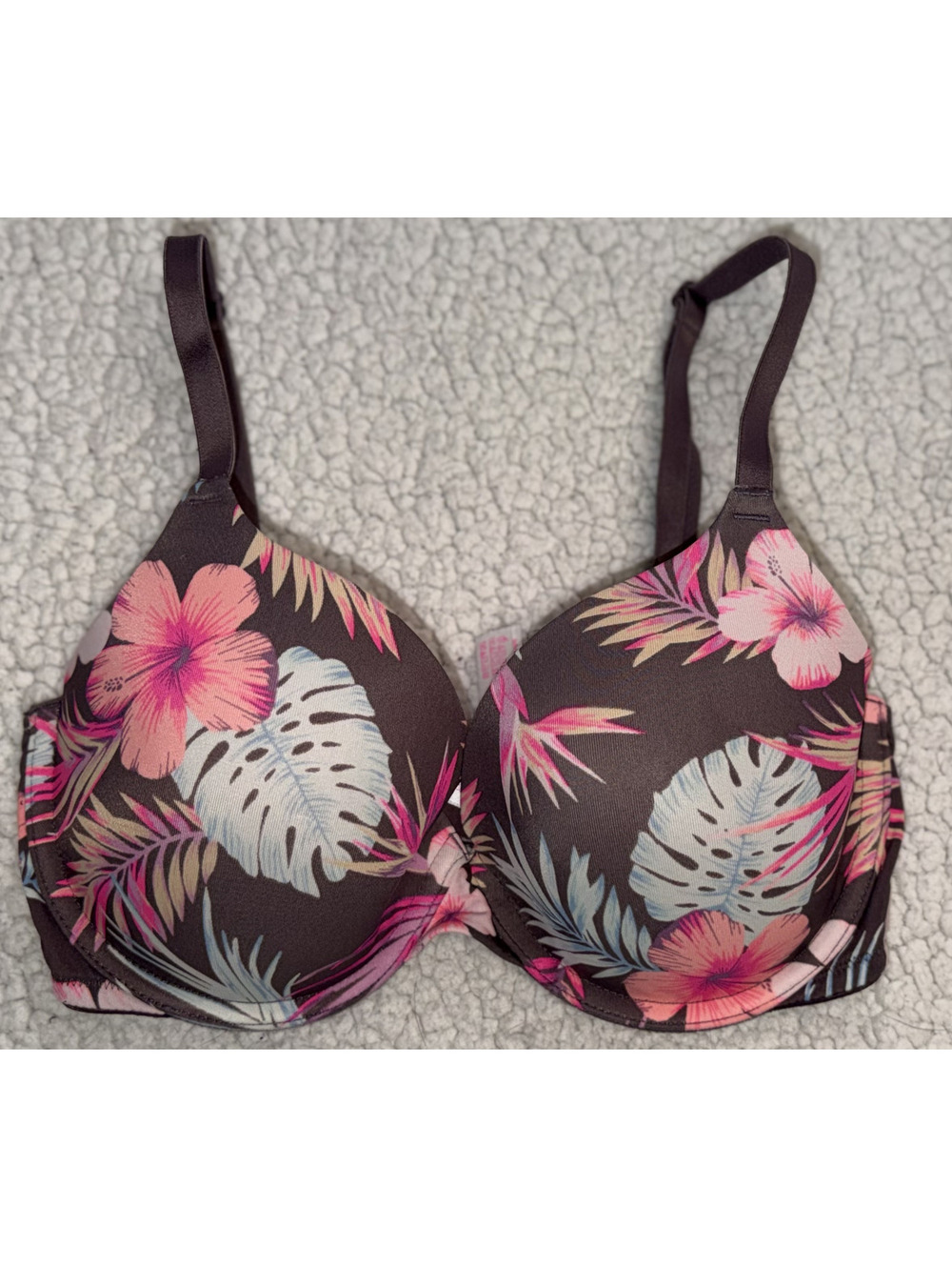 Victoria's Secret Wear Everywhere T-shirt Bra